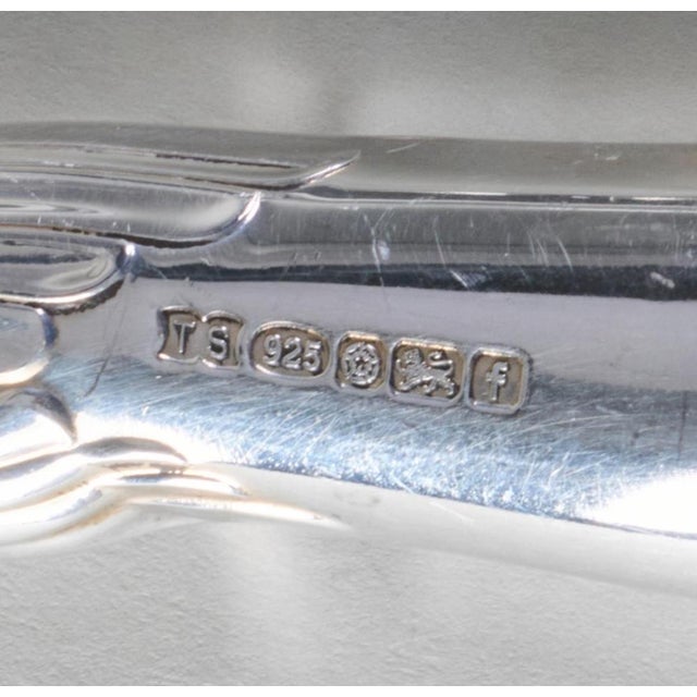 Late 20th Century Set of Thirteen Sterling Silver Elizabeth II Dinner Knives With Pistol Handles For Sale - Image 12 of 17