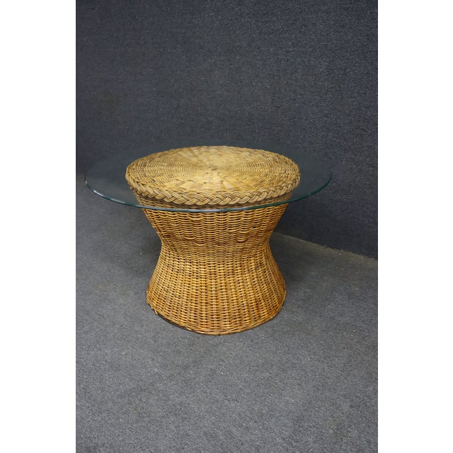Mid 20th Century Mid-Century Modern Wicker Hourglass Coffee Table With Glass Top For Sale - Image 5 of 13