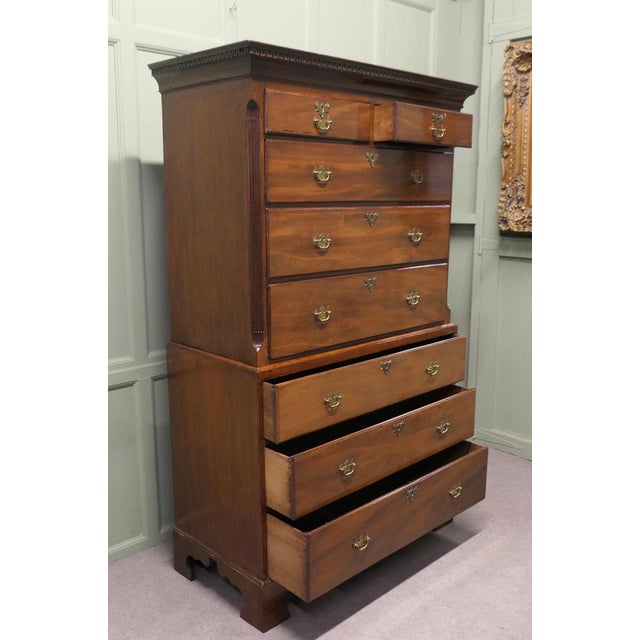 Early Victorian Mahogany Chest on Chest, 1860 For Sale - Image 4 of 7