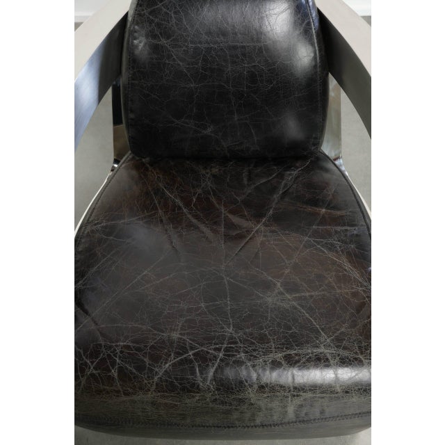 1990s Industrial Black Cowhide Aviator Design Armchairs with Aluminium and Rivets, Set of 2 For Sale - Image 5 of 15