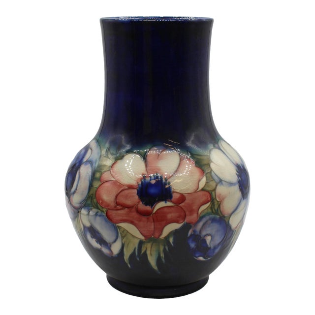 Circa 1938 Large Scale Vase "Anemone" Design by Moorcroft, England For Sale