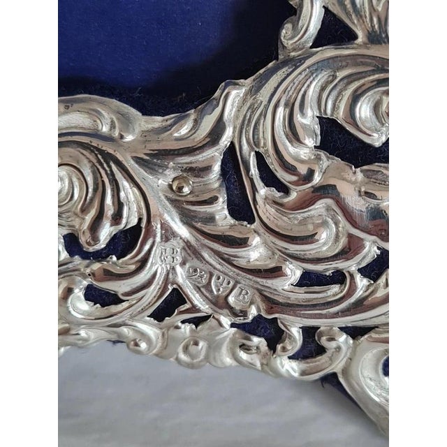 Antique Neoclassical Sterling Silver Photograph Frame from James Deakin & Sons, 1900 For Sale - Image 9 of 14