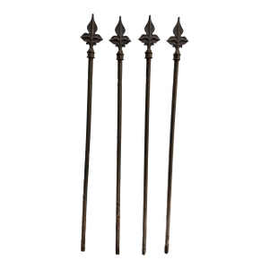 Late 19th Century Victorian Fleur-De-Lis Topped Fence Posts - Set of 4