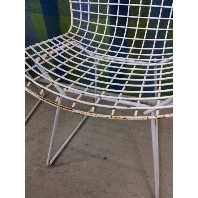 1960s Set of 6 White Metal Indoor / Outdoor Chairs by Harry Bertoia for Knoll For Sale - Image 5 of 18