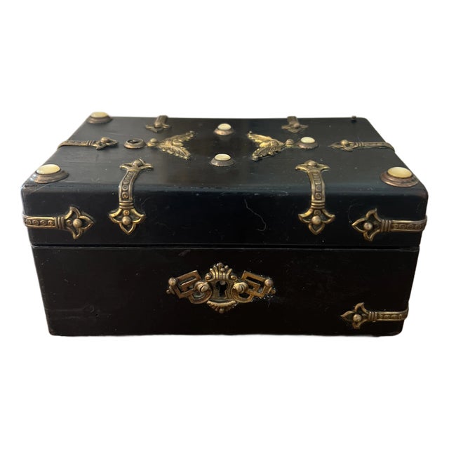 Parisian Zimmer’s House Black Lacquered Wood Napoleon III Box For Sale