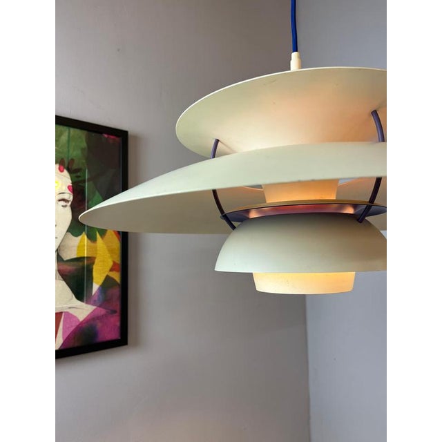 PH5 White Hanging Lamp by Poul Henningsen for Louis Poulsen For Sale - Image 9 of 11