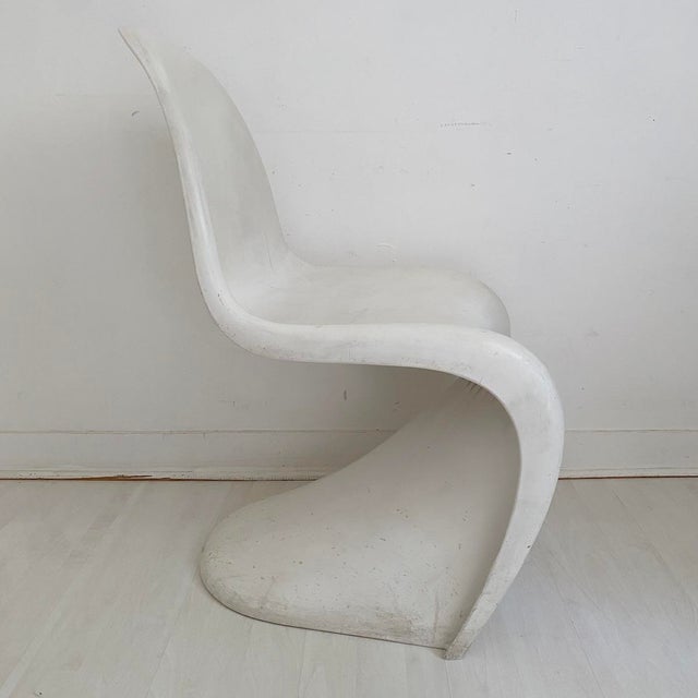 S-Chair by Verner Panton for Herman Miller, 1975, in Good conditions. Designed 1950 to 1959 This piece has an attribution...