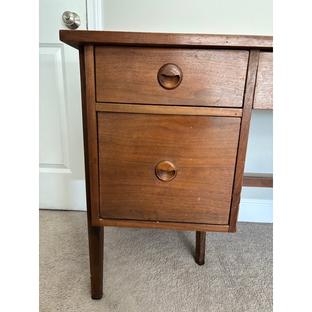 Mid-Century Modern Executive Writing Desk by Stanley Furniture For Sale In Boston - Image 6 of 10
