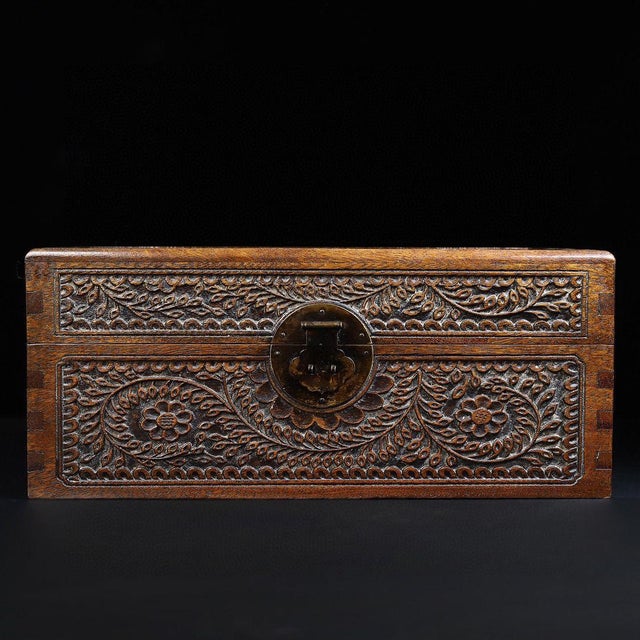 Mid 20th Century Vintage Chinese Huali Rosewood Box | Carved Floral Motif Storage Chest For Sale - Image 5 of 9