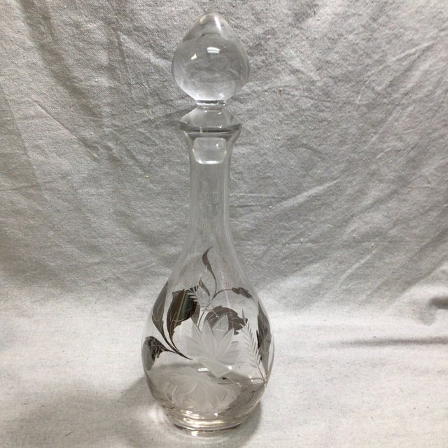 Silver and etched leaf decanter with 4 small ombré brandy or port glasses. These are beautiful glasses measurements are 3...
