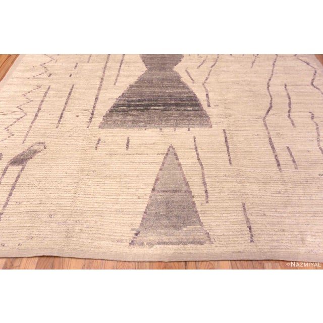 Nazmiyal Collection Minimalist Tribal Modern Moroccan Design Soft Light Color Area Rug For Sale In New York - Image 6 of 8