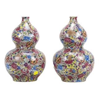 Chinese Mid-20th Century Pastel Gourd Flower Vase For Sale
