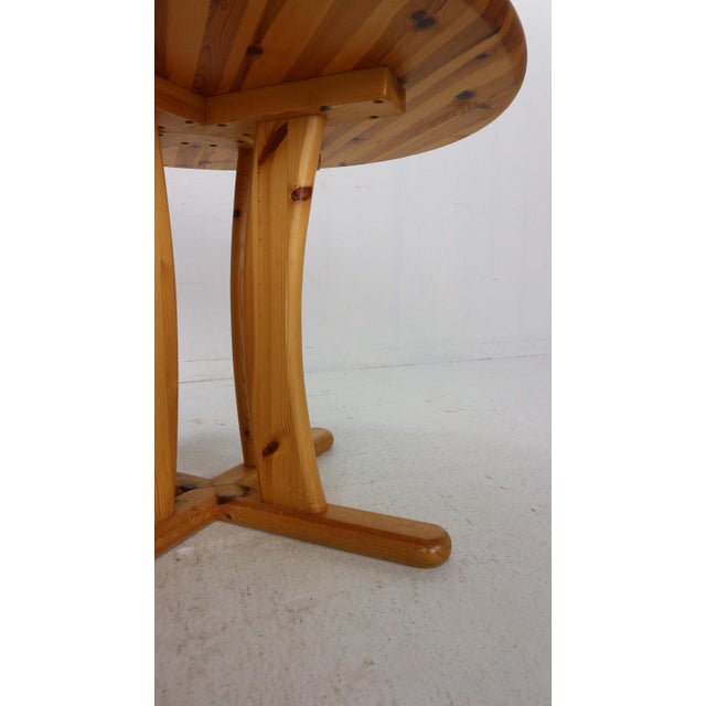 Round Pinewood Dinning Table in the style of Rainer Daumiller, Denmark, 1970s For Sale - Image 13 of 18