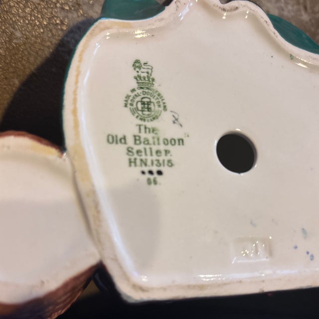 Royal Doulton Balloon Seller Figurine 1929-1998 For Sale In Reno/Lake Tahoe - Image 6 of 6