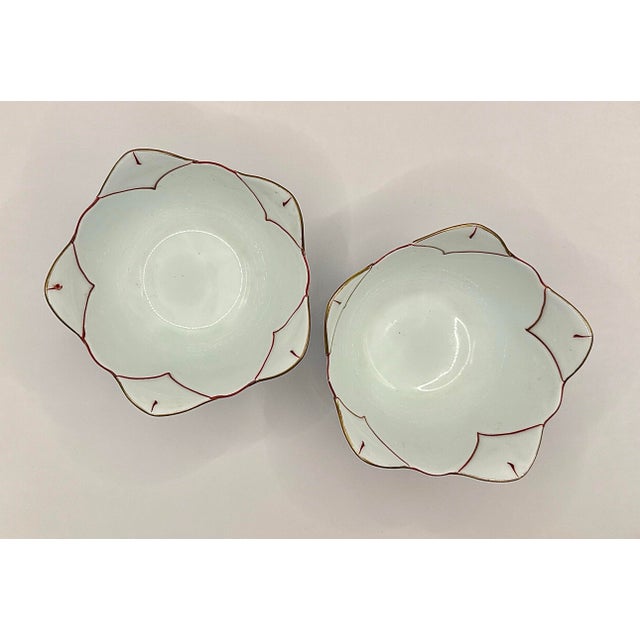 Japanese Pair of Early 20th Century Japanese Petal Shaped Bowls, Signed For Sale - Image 3 of 12
