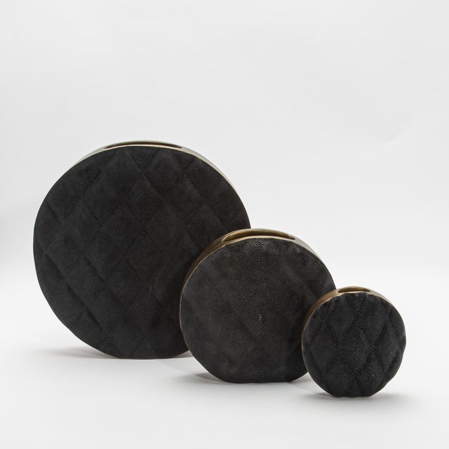 Modern Quilted Vase in Black Shagreen With Brass Details by Kifu Paris For Sale - Image 10 of 11