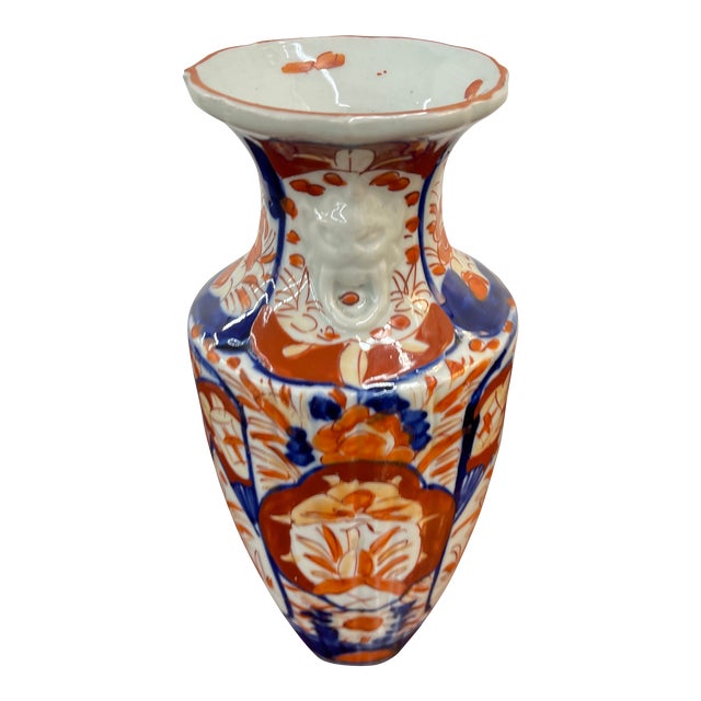 Late 19th Century Imari Vase With Lion Heads For Sale