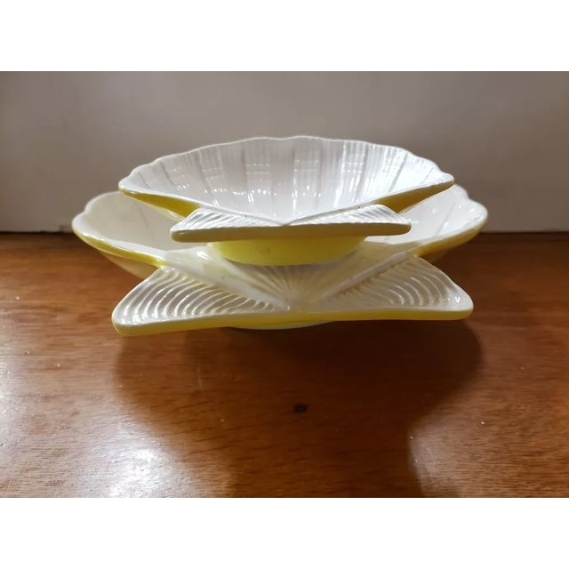 Mid-Century Modern 1976 Mann Ceramic Shell Shaped 2 Tier Chip & Dip Bowl, Made in Japan For Sale - Image 3 of 6