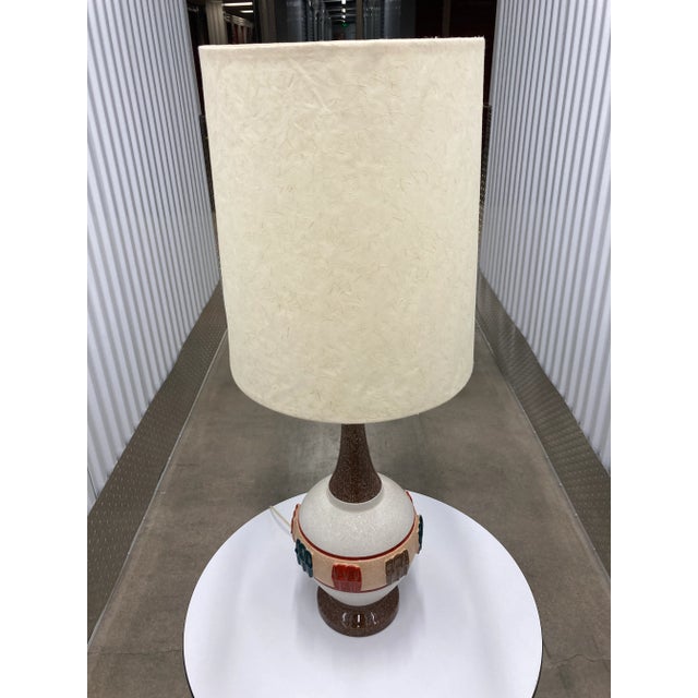 Mid-Century Modern Mid-Century Modern Tall Glazed Ceramic Painted Single Gourd Table Lamp and Barrel Shade - a Pair For Sale - Image 3 of 13