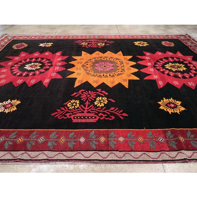 Mid-20th Century Turkish Anatolian Large Tribal Room Size Carpet For Sale In New York - Image 6 of 10