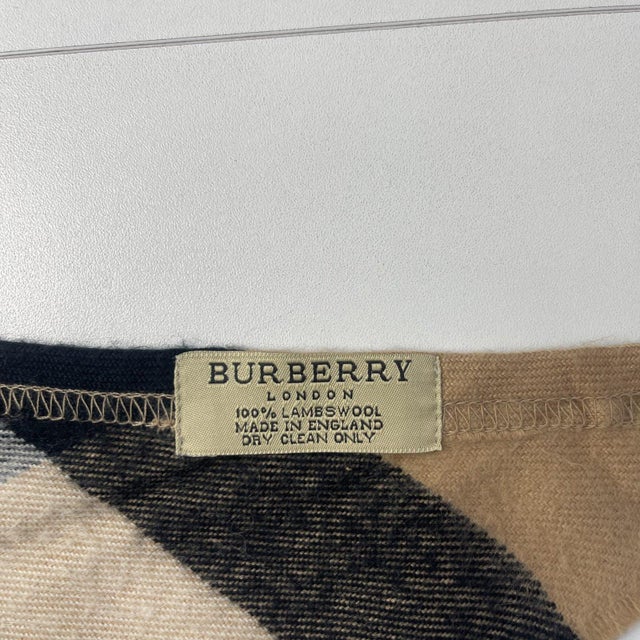 Burberry Burberry Beige Plaid Triangle 100% Wool Scarf For Sale - Image 4 of 8
