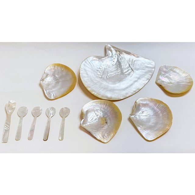 Traditional Vintage Mother of Pearl Caviar Dishes and Spoons For Sale - Image 3 of 16