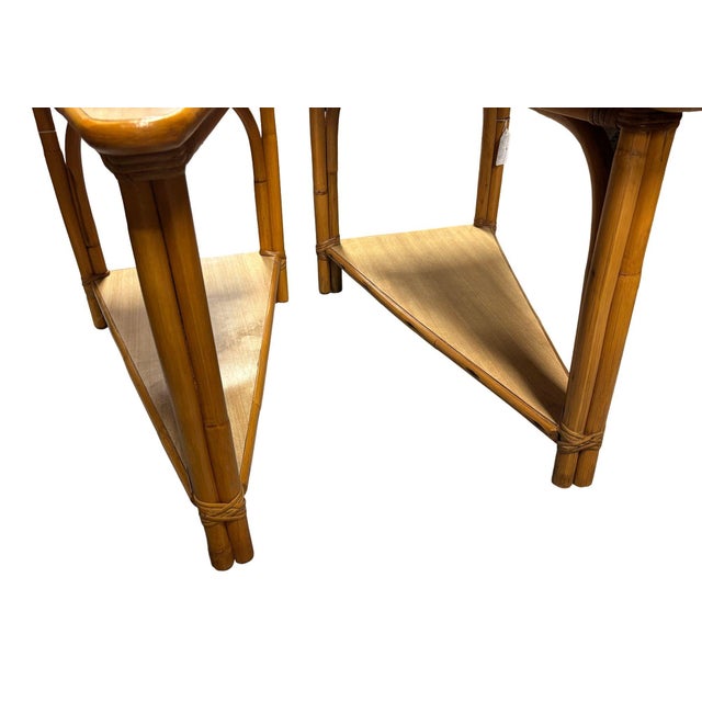 1950s 1950s Restored MCM Rattan & Formica 2-Tiered High Arch 3-Strand Wedge Side Table, Pair For Sale - Image 5 of 6