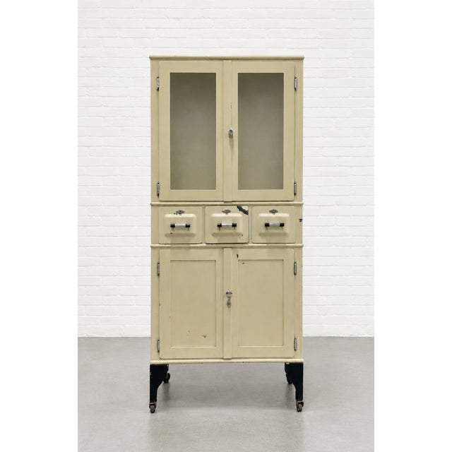 Vintage Art Deco Industrial Metal Medical Cabinet on Casters, C. 1930’s For Sale In New York - Image 6 of 13