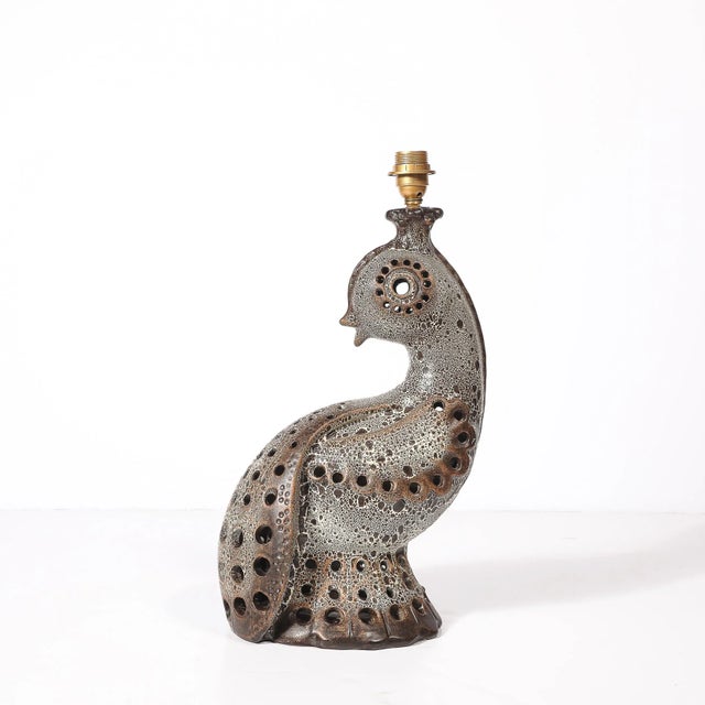 1950s Mid-Century Peacock Table Lamp in Ceramic With Textural Gradient Umber Glaze For Sale - Image 5 of 18