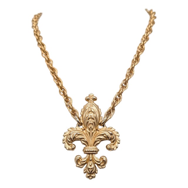 Vintage Signed Napier Goldtone Fleur De Lis Pendant Necklace For Sale