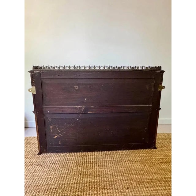 English Late 18th Century Georgian English Oak Wall Shelf With Gilt Filigree Gallery For Sale - Image 3 of 9