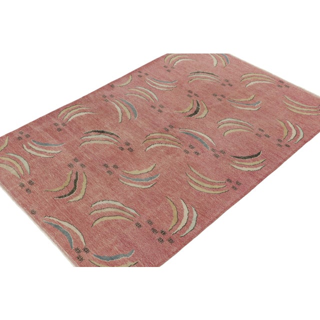 This vintage 6x9 rug is a new addition to Rug & Kilim’s Mid-Century Pasha Collection. This line is a commemoration, with...