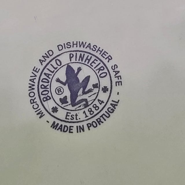 Contemporary Bordallo Pinheiro Platter Maple Leaf Round Green Ceramic Portugal Plate For Sale - Image 9 of 10