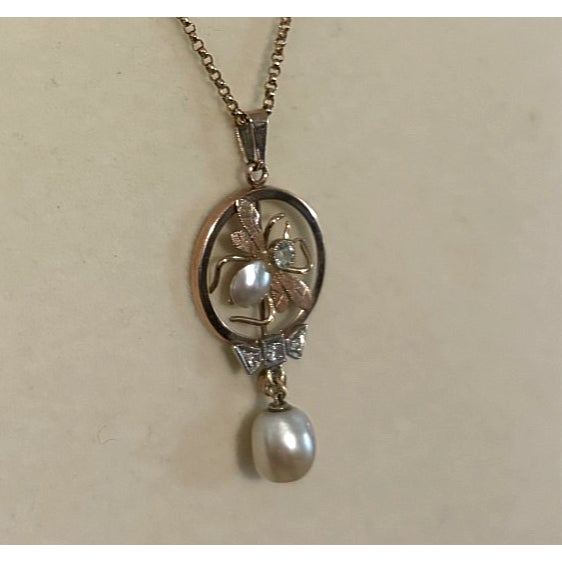1900-1909 9 Ct Gold Fly Necklace With Diamonds, Pearls, and Aquamarine For Sale - Image 4 of 7