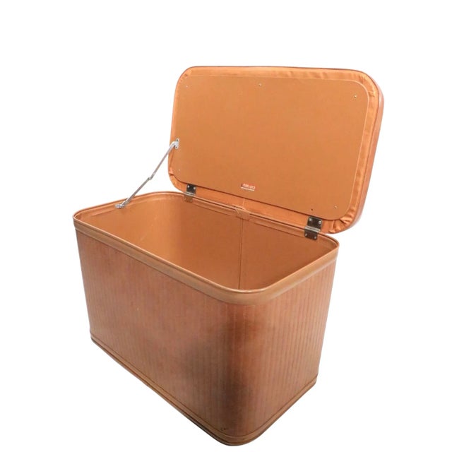 Genuine Pearl-Wick Mid Century Hamper C 1950/60's For Sale In New York - Image 6 of 13