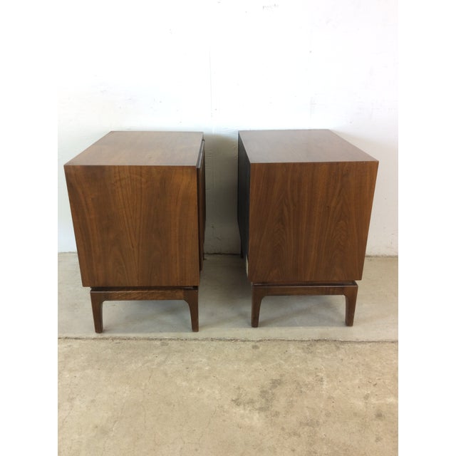 Broyhill Brasilia Pair of Mid Century Modern Nightstands With Cabinet and Shelf For Sale - Image 4 of 12