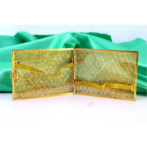 Cigarette Case in Silver Filigree with Gold Reliefs For Sale - Image 3 of 7