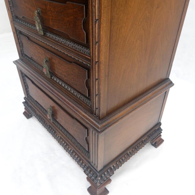 Chocolate Fine Ornate Carved Oak 5 Drawers Bracket Feet Decorative Chest c1900s MINT For Sale - Image 8 of 18