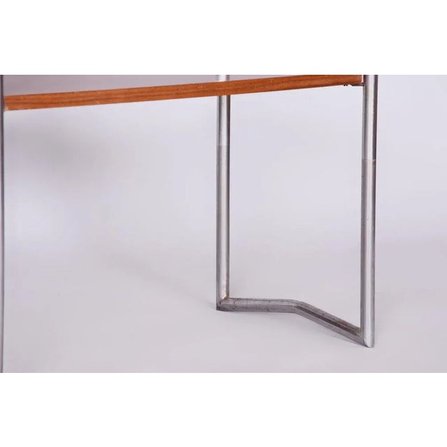 Bauhaus Bauhaus Side Table in Walnut and Chrome by Hynek Gottwald, 1930s For Sale - Image 3 of 10