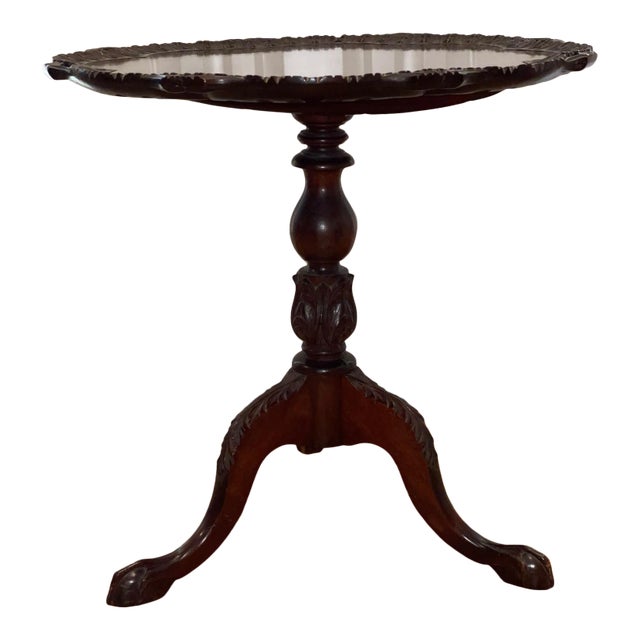 Antique Chippendale Round Table With Fold-Down Top For Sale