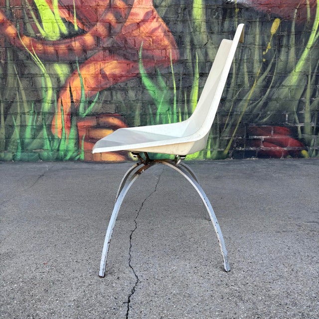 Mid-Century Modern Mid Century Modern Paul McCobb Fiberglass Origami Chair Spider Base For Sale - Image 3 of 12