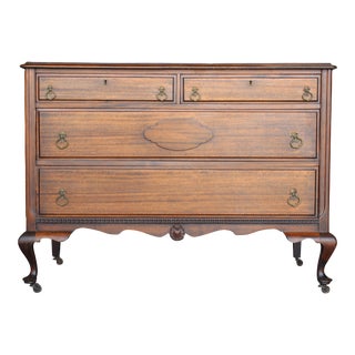 Early 20th Century Queen Ann Style Walnut Chest of Drawers For Sale