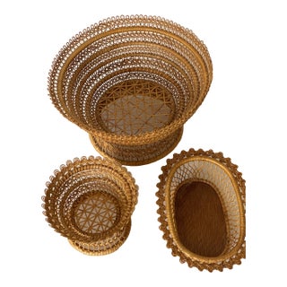 Set of 3 Ornate Woven Wicker Reed Bread Baskets For Sale