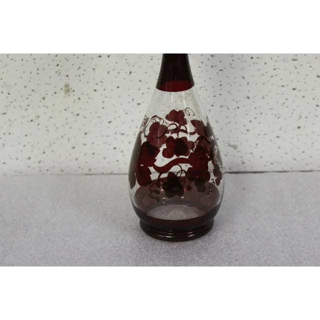 Beautiful vintage decanter. Perfect for port, liqueur, or decoration.
