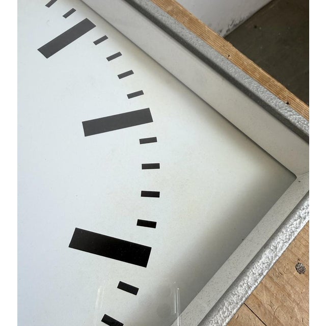 Large Grey Square Wall Clock from Pragotron, 1970s For Sale - Image 12 of 18