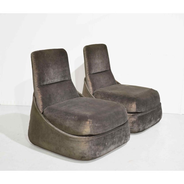 Modern, versatile, and exceptionally well designed, this pair of Hosu convertible lounge chairs by Coalesse for Steelcase...