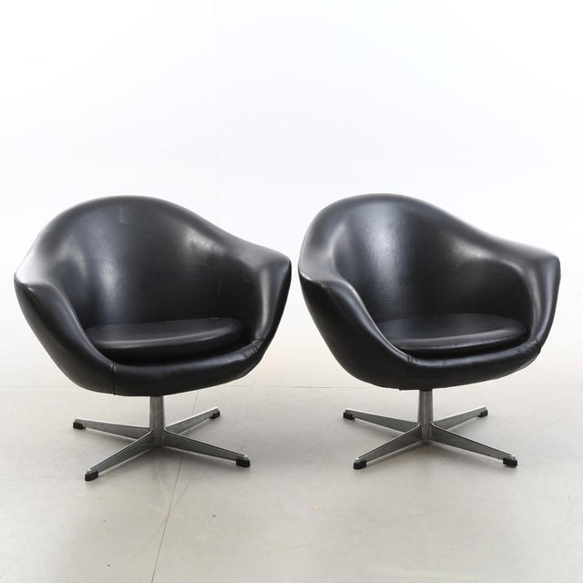 Vintage Swivel Chairs in Black Synthetic Leather with Chrome Bases, 1990, Set of 2 For Sale - Image 12 of 12