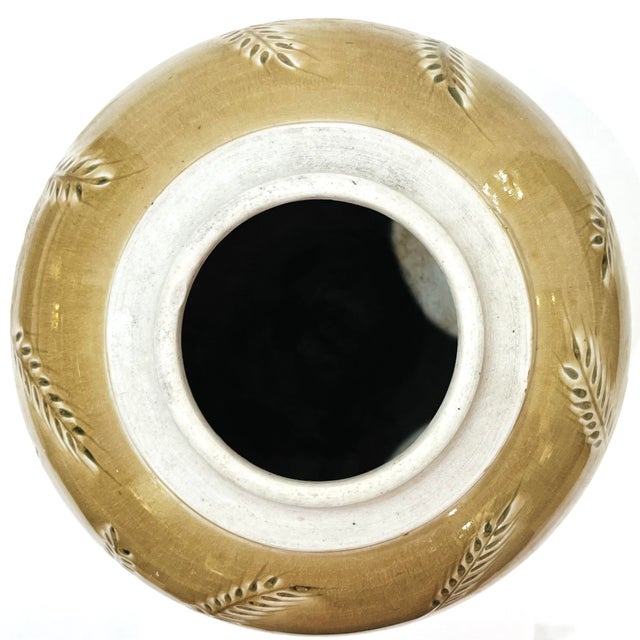 1970's Hand-Crafted Porcelain Jar With Incised Wheat Decoration - Ken Edwards Montana Potter For Sale - Image 6 of 8