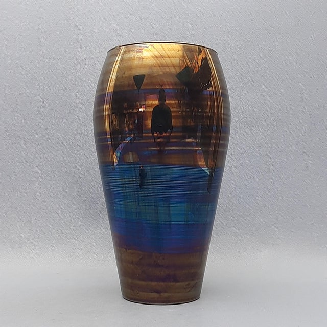 Black Iridescent Glass Vase with Engraved Seagulls from La Perla Crystalworks, 1970s For Sale - Image 8 of 11