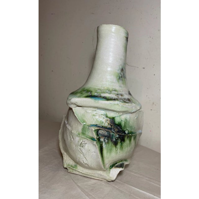 1970s Vintage Handmade Studio Green White Brutalist Signed Art Pottery Vase Sculpture For Sale - Image 5 of 13